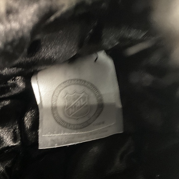 NHL oilers  Fur and plaid Trapper Hat - Picture 4 of 5